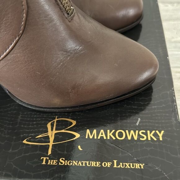 B Makowsky Dark Brown Leather Booties Size 5.5 - Picture 10 of 14